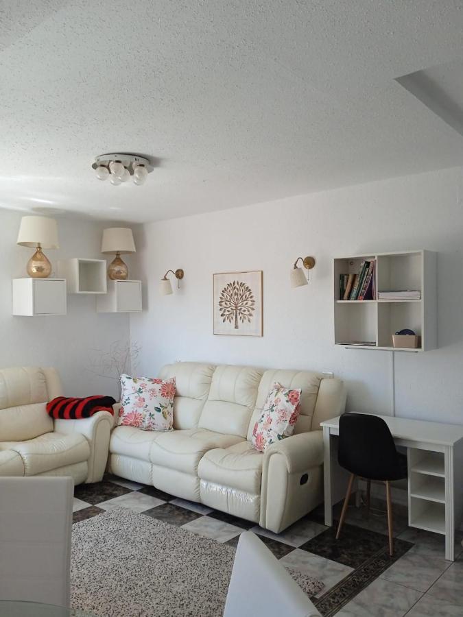 Cozy Apartment In Fuengirola Hills ภายนอก รูปภาพ
